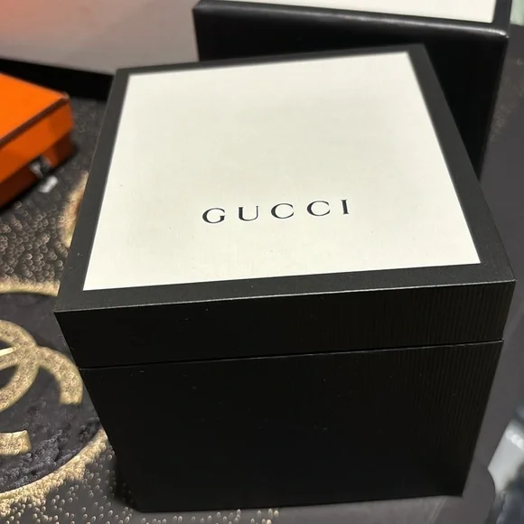 🎁🎁🎁GUCCI 5500L watch stainless steel SS